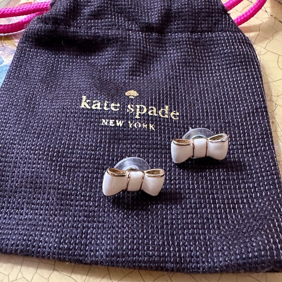 Kate Spade Gold and Cream Stud Earrings Elegant Jewelry - Picture 1 of 4